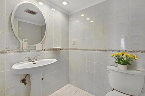 Copropriété à vendre à Aventura, Floride: 1 chambre, 84.82 m2 № 2045535 - photo 15