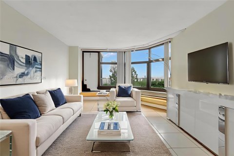 Copropriété à vendre à Aventura, Floride: 1 chambre, 84.82 m2 № 2045535 - photo 10