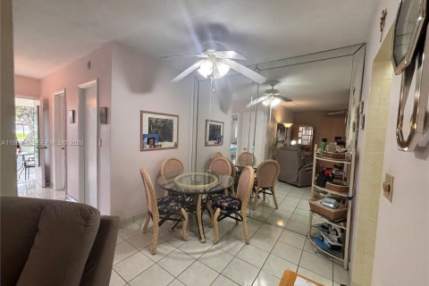 Condominio en venta en Miami, Florida, 1 dormitorio, 63.92 m2 № 2032870 - foto 6