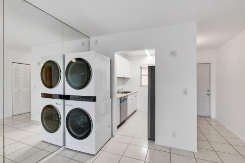 Copropriété à louer à Boca Raton, Floride: 2 chambres, 74.32 m2 № 2289025 - photo 11