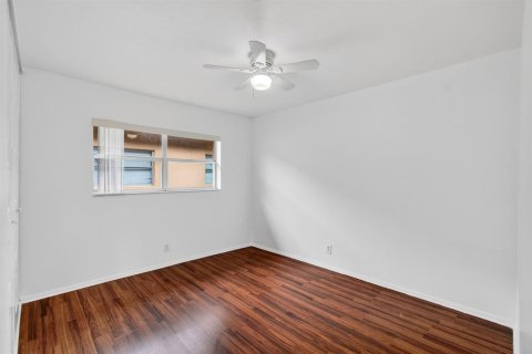 Copropriété à louer à Boca Raton, Floride: 2 chambres, 74.32 m2 № 2289025 - photo 16