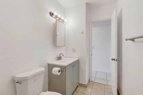 Copropriété à louer à Boca Raton, Floride: 2 chambres, 74.32 m2 № 2289025 - photo 19