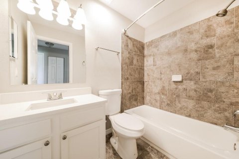 Villa ou maison à louer à North Port, Floride: 3 chambres, 122.63 m2 № 2100313 - photo 15