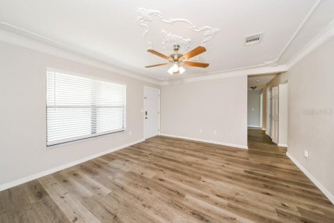 Villa ou maison à louer à North Port, Floride: 3 chambres, 122.63 m2 № 2100313 - photo 3