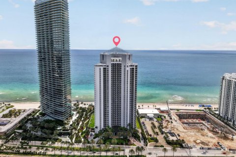 Condo in Sunny Isles Beach, Florida, 2 bedrooms  № 2175730