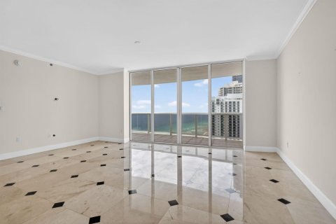 Condo in Sunny Isles Beach, Florida, 2 bedrooms  № 2175730 - photo 7