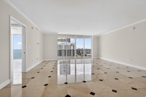 Condo in Sunny Isles Beach, Florida, 2 bedrooms  № 2175730 - photo 5