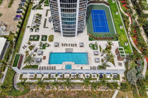 Condo in Sunny Isles Beach, Florida, 2 bedrooms  № 2175730 - photo 2