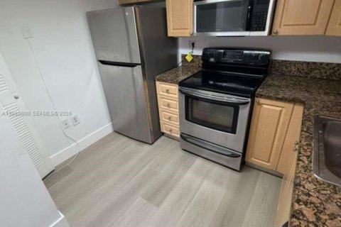 Condo in Sunrise, Florida, 3 bedrooms  № 2043446 - photo 20