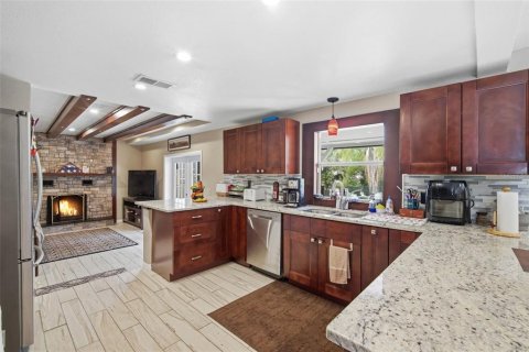 Villa ou maison à vendre à New Port Richey, Floride: 5 chambres, 252.69 m2 № 2211689 - photo 7