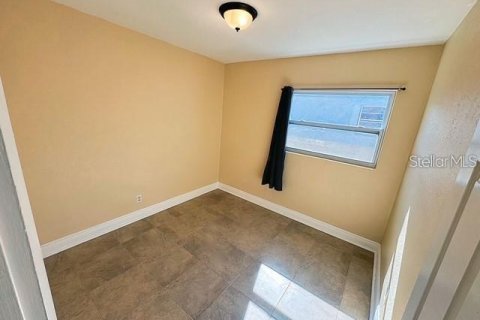 House in Orlando, Florida 3 bedrooms, 117.06 sq.m. № 1908136 - photo 7