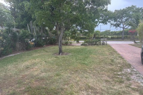 House in Delray Beach, Florida 2 bedrooms, 69.49 sq.m. № 2251490 - photo 3