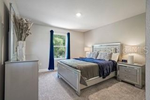 Townhouse in Saint Petersburg, Florida 3 bedrooms, 159.14 sq.m. № 2207453 - photo 21