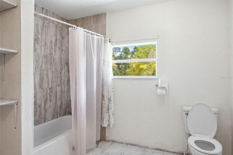 Villa ou maison à vendre à New Smyrna Beach, Floride: 4 chambres, 334.45 m2 № 2348318 - photo 24