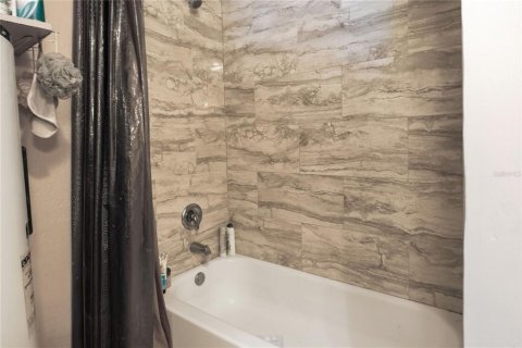 Villa ou maison à vendre à New Smyrna Beach, Floride: 4 chambres, 334.45 m2 № 2348318 - photo 7