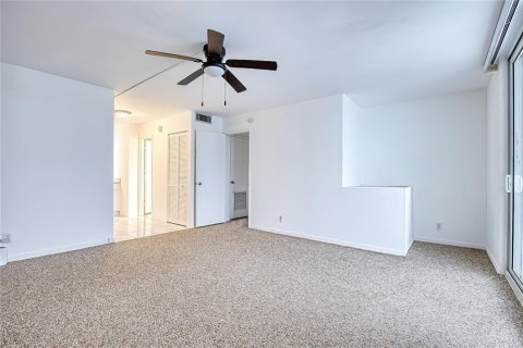 Copropriété à vendre à Pompano Beach, Floride: 1 chambre, 95.69 m2 № 2084424 - photo 13