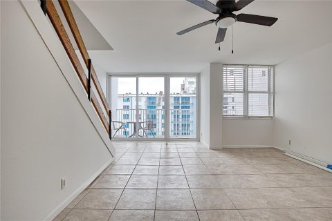 Copropriété à vendre à Pompano Beach, Floride: 1 chambre, 95.69 m2 № 2084424 - photo 4