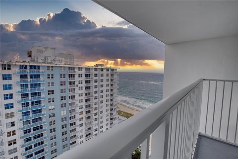 Copropriété à vendre à Pompano Beach, Floride: 1 chambre, 95.69 m2 № 2084424 - photo 19