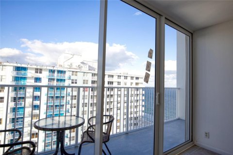 Copropriété à vendre à Pompano Beach, Floride: 1 chambre, 95.69 m2 № 2084424 - photo 7