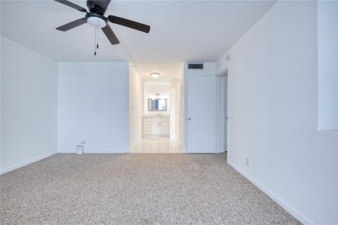 Copropriété à vendre à Pompano Beach, Floride: 1 chambre, 95.69 m2 № 2084424 - photo 14
