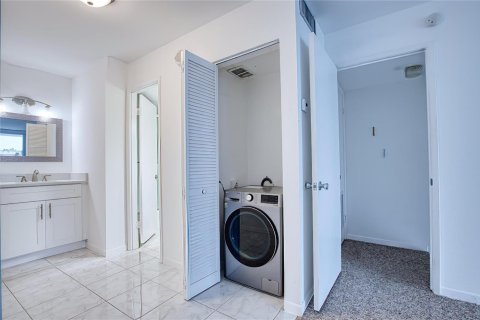 Copropriété à vendre à Pompano Beach, Floride: 1 chambre, 95.69 m2 № 2084424 - photo 16