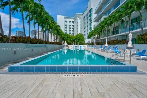 Condominio en venta en Miami, Florida, 1 dormitorio, 61.22 m2 № 1983846 - foto 30