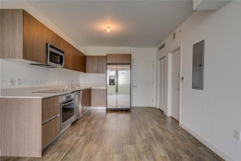 Condominio en venta en Miami, Florida, 1 dormitorio, 61.22 m2 № 1983846 - foto 10