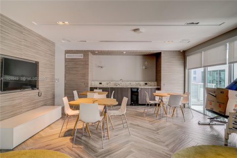 Condominio en venta en Miami, Florida, 1 dormitorio, 61.22 m2 № 1983846 - foto 28