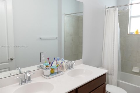 Villa ou maison à louer à Davie, Floride: 5 chambres, 255.02 m2 № 1811936 - photo 8
