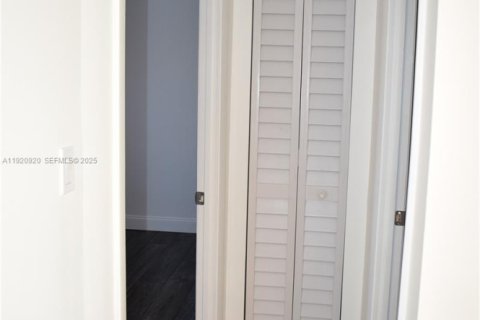 Copropriété à vendre à Sunrise, Floride: 2 chambres, 78.97 m2 № 2062296 - photo 19