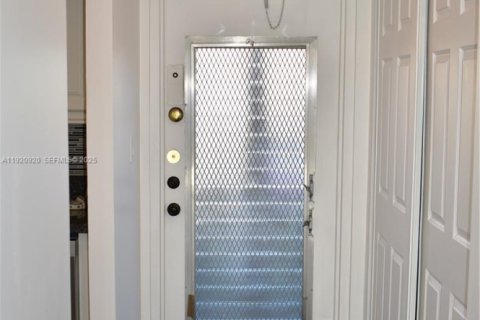 Condo à Sunrise, Floride, 2 chambres  № 2062296