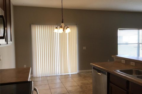 House in Kissimmee, Florida 3 bedrooms, 148.27 sq.m. № 1908572 - photo 11