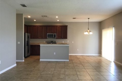 House in Kissimmee, Florida 3 bedrooms, 148.27 sq.m. № 1908572 - photo 6
