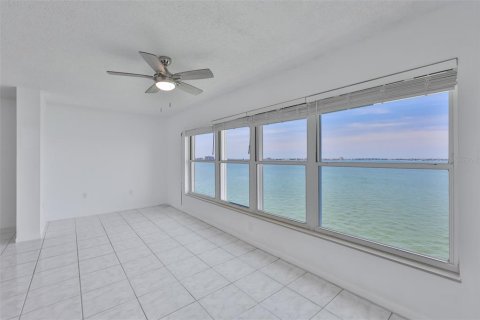 Copropriété à vendre à Gulfport, Floride: 1 chambre, 108.7 m2 № 2151479 - photo 10