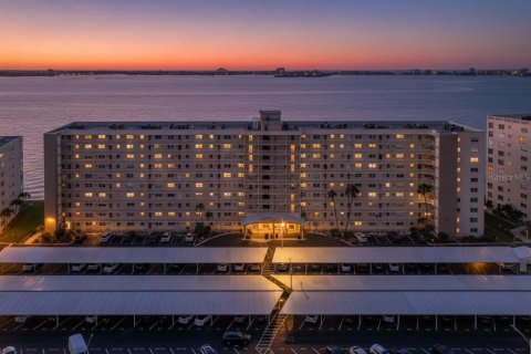 Copropriété à vendre à Gulfport, Floride: 1 chambre, 108.7 m2 № 2151479 - photo 16