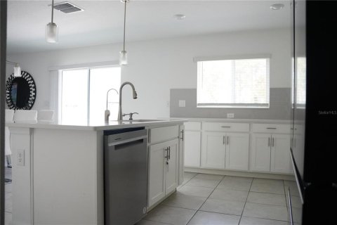 Villa ou maison à vendre à Clermont, Floride: 5 chambres, 285.67 m2 № 2147609 - photo 5