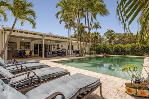 Casa en Miami Shores, Florida 3 dormitorios, 299.52 m2 № 2309711