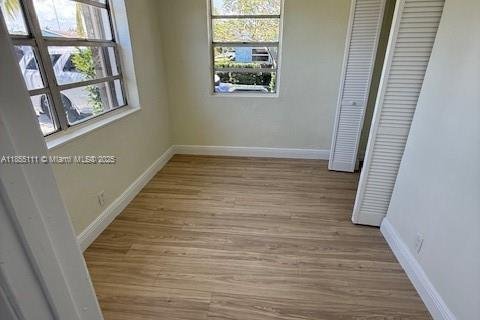 House in Hollywood, Florida 3 bedrooms, 114.46 sq.m. № 1874259 - photo 22