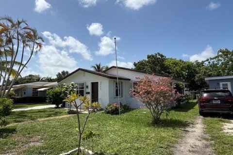 House in Hollywood, Florida 3 bedrooms, 114.46 sq.m. № 1874259 - photo 1