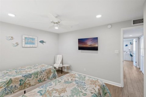 Condo in Dunedin, Florida, 2 bedrooms  № 1244547 - photo 28