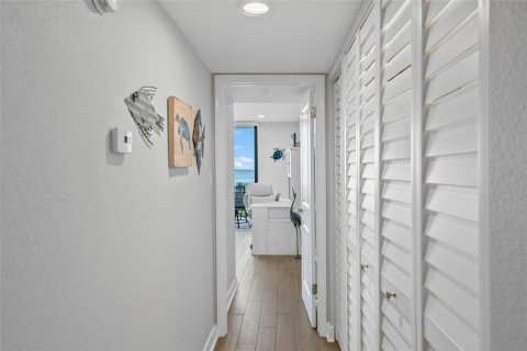 Condo in Dunedin, Florida, 2 bedrooms  № 1244547 - photo 19