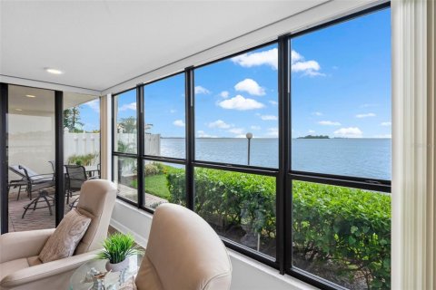 Condo in Dunedin, Florida, 2 bedrooms  № 1244547 - photo 30