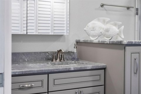 Condo in Dunedin, Florida, 2 bedrooms  № 1244547 - photo 24