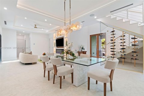 Casa en venta en Islamorada, Village of Islands, Florida, 4 dormitorios, 322.09 m2 № 2080453 - foto 11
