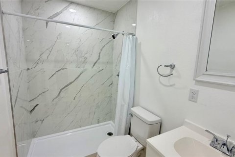 Villa ou maison à louer à Sarasota, Floride: 2 chambres, 55.74 m2 № 2401121 - photo 9
