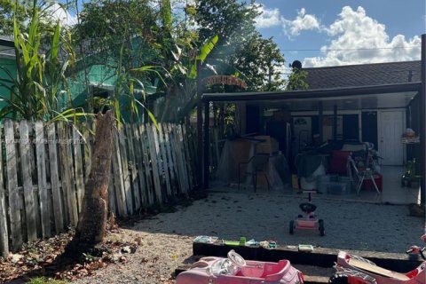 Casa en venta en Hollywood, Florida, 3 dormitorios, 81.75 m2 № 1700888 - foto 11