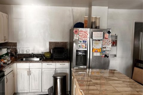 Casa en venta en Hollywood, Florida, 3 dormitorios, 81.75 m2 № 1700888 - foto 8