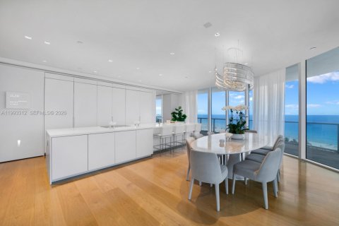 Condo in Miami Beach, Florida, 5 bedrooms  № 2056167 - photo 9