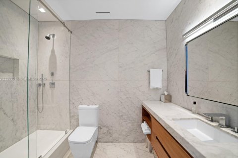 Condo in Miami Beach, Florida, 5 bedrooms  № 2056167 - photo 22