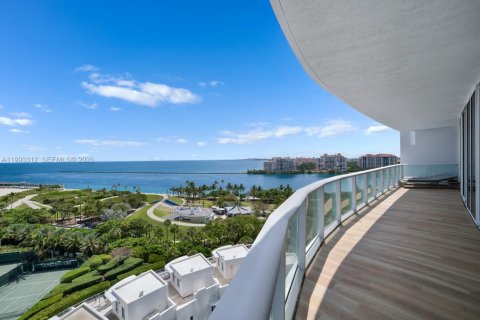 Condo in Miami Beach, Florida, 5 bedrooms  № 2056167 - photo 27